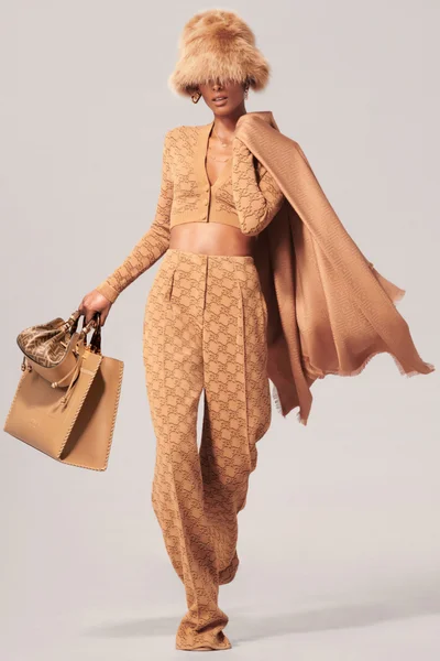 Look 13